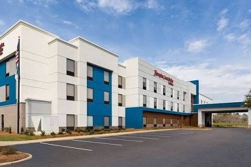 Hampton Inn & Suites